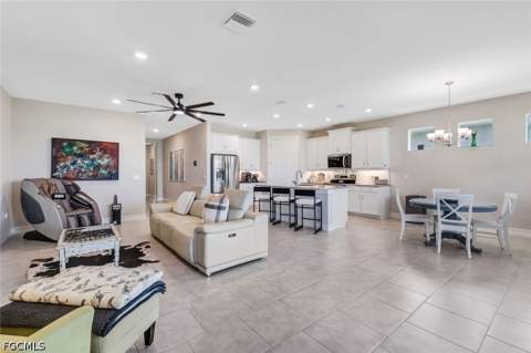 451 Spring Hill Lake Loop, Cape Coral FL - photo 9 of 50