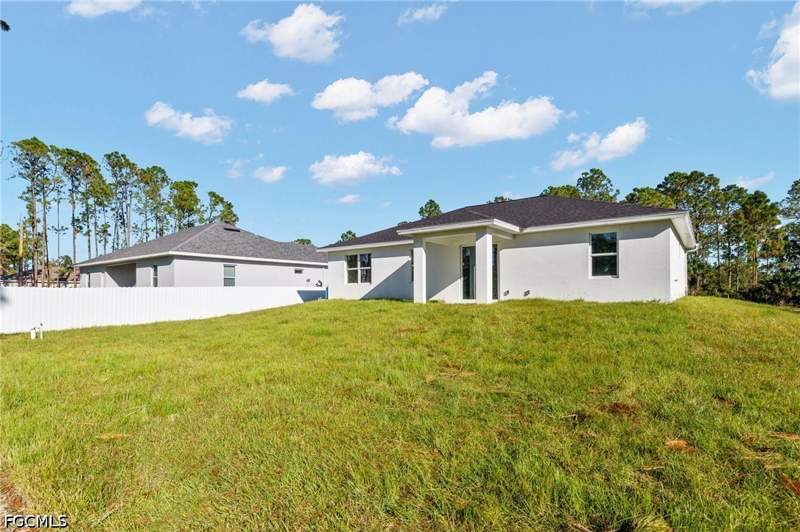3 bedroom SingleFamilyResidence at 2709 34th St W, Lehigh Acres, Lehigh Acres — photo 3
