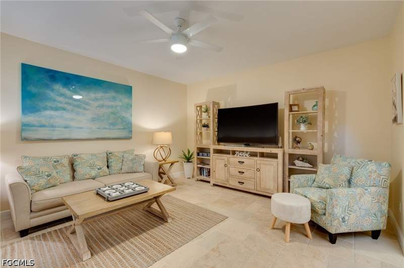 5 bedroom SingleFamilyResidence at 2021 SE 17th Pl, Cape Coral, Cape Coral — photo 4