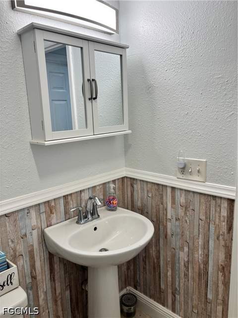 2757 Garden St, North Fort Myers FL - photo 12 of 22