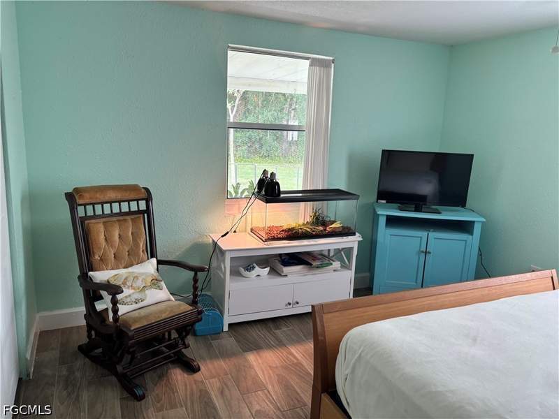 3 bedroom SingleFamilyResidence at 2757 Garden St, North Fort Myers, North Fort Myers — photo 5