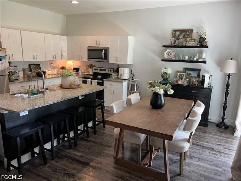 3 bedroom SingleFamilyResidence at 9028 Largo Cir, Port Labelle, Labelle — photo 2