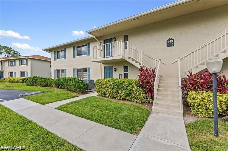 2 bedroom Condominium at 249 Memory Ln 4, Glades Country Club, Naples — photo 2
