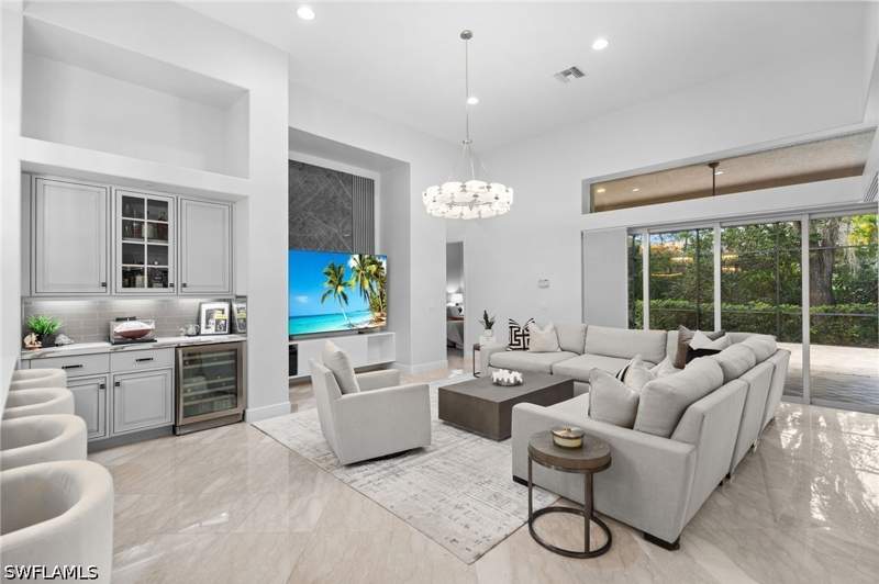 5 bedroom SingleFamilyResidence at 480 Terracina Way, Terracina, Naples — photo 3
