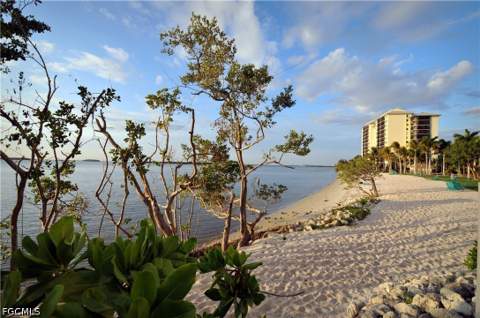 17170 Harbour Point Dr 234, Fort Myers FL - photo 20 of 22