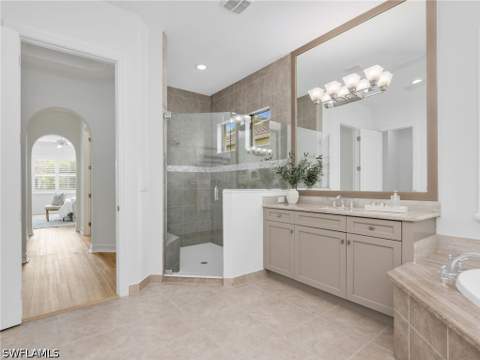 9454 Greenleigh Ct, Naples FL - photo 18 of 47