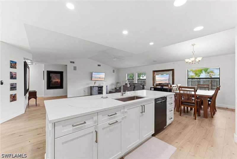 3 bedroom SingleFamilyResidence at 10333 Sandy Hollow Ln, Sandy Hollow, Bonita Springs — photo 3