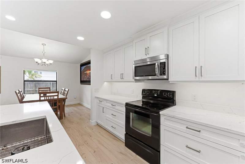 3 bedroom SingleFamilyResidence at 10333 Sandy Hollow Ln, Sandy Hollow, Bonita Springs — photo 4