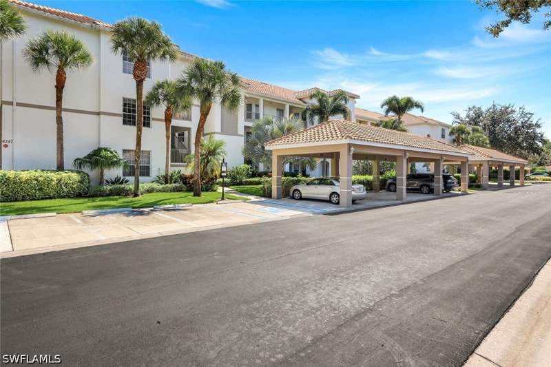 2 bedroom Condominium at 8247 Parkstone Pl 205, Waterford At Vanderbilt Country Club, Naples — photo 4