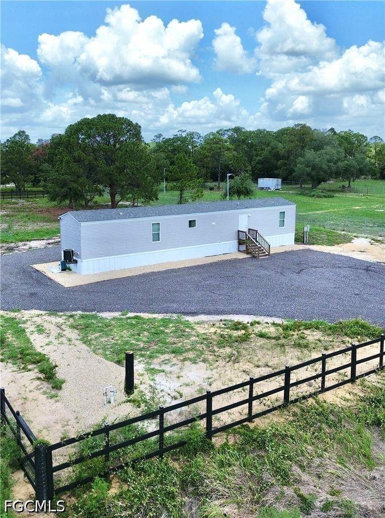 3 bedroom ManufacturedHome at 170 S Jinete St, Montura Ranch Estates, Clewiston — photo 3