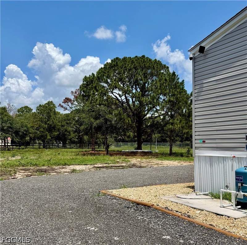 3 bedroom ManufacturedHome at 170 S Jinete St, Montura Ranch Estates, Clewiston — photo 4