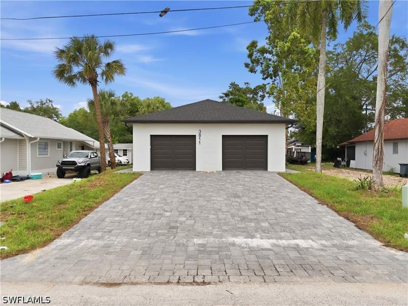 4 bedroom SingleFamilyResidence at 3811 Pearl St, Delay Park, Fort Myers — photo 2
