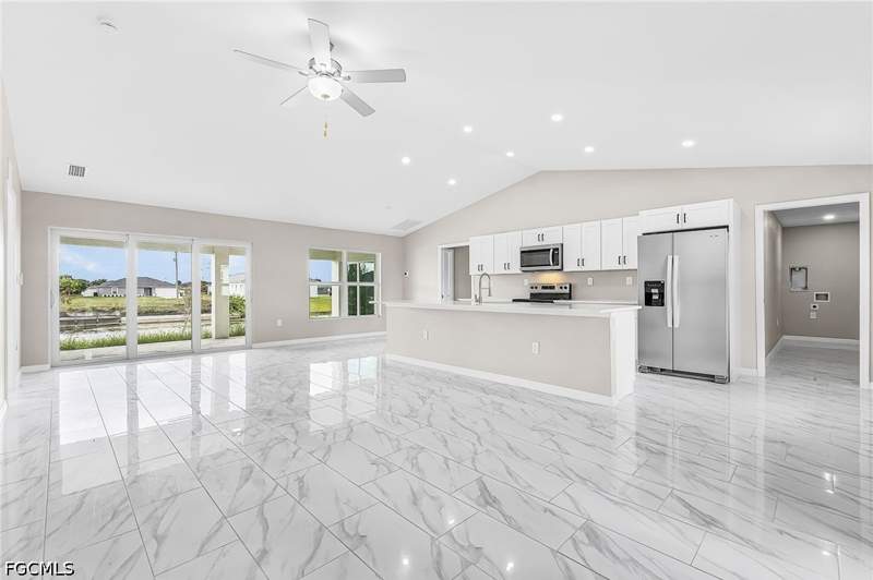 4 bedroom SingleFamilyResidence at 126 NE 9th St, Cape Coral, Cape Coral — photo 4