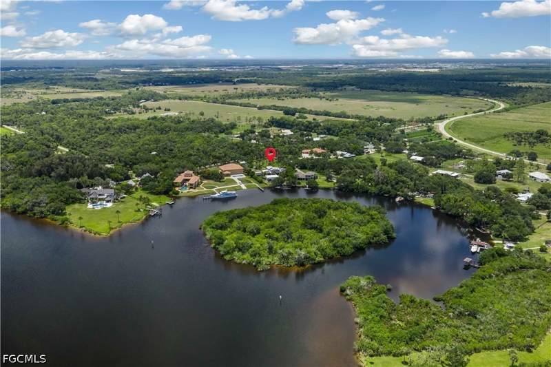 4 bedroom SingleFamilyResidence at 18180 N Olga Dr, Alva, Alva — photo 4