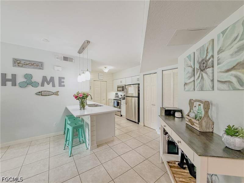2 bedroom Condominium at 27079 Matheson Ave 108, Gardens Of Bonita Springs, Bonita Springs — photo 2