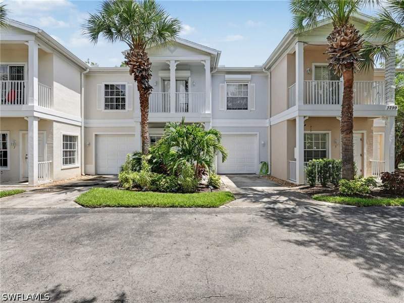 3 bedroom Townhouse at 3299 Megan Ln 4, Cypress Glen Village, Naples — photo 2
