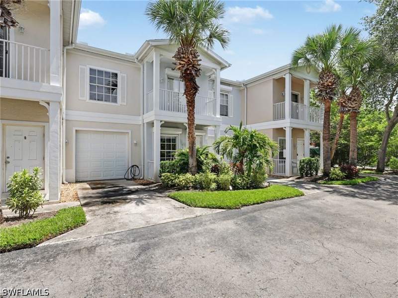 3 bedroom Townhouse at 3299 Megan Ln 4, Cypress Glen Village, Naples — photo 3