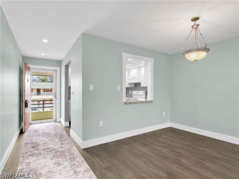 300 Valley Stream Dr 8A, Naples FL - photo 17 of 29