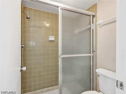 300 Valley Stream Dr 8A, Naples FL - photo 22 of 29