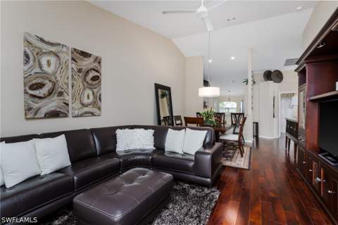 6658 Castlelawn Pl 9, Naples FL - photo 15 of 38