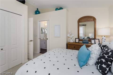 6658 Castlelawn Pl 9, Naples FL - photo 23 of 38