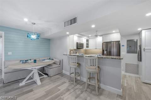 2170 Gulf Shore Blvd N 24W, Naples FL - photo 6 of 25