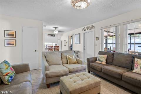 5848 Queen Elizabeth Way 1, Fort Myers FL - photo 8 of 31