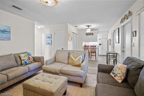 5848 Queen Elizabeth Way 1, Fort Myers FL - photo 9 of 31