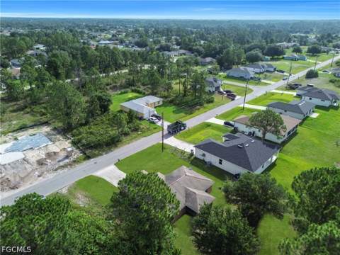 2707 42nd St W, Lehigh Acres FL - photo 8 of 43