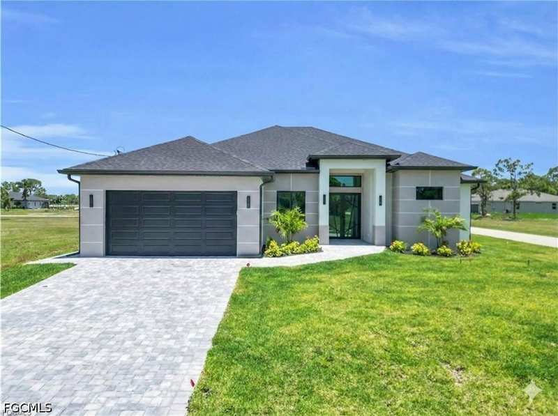 4 bedroom SingleFamilyResidence at 3916 NE 17th Ave, Cape Coral, Cape Coral — photo 1