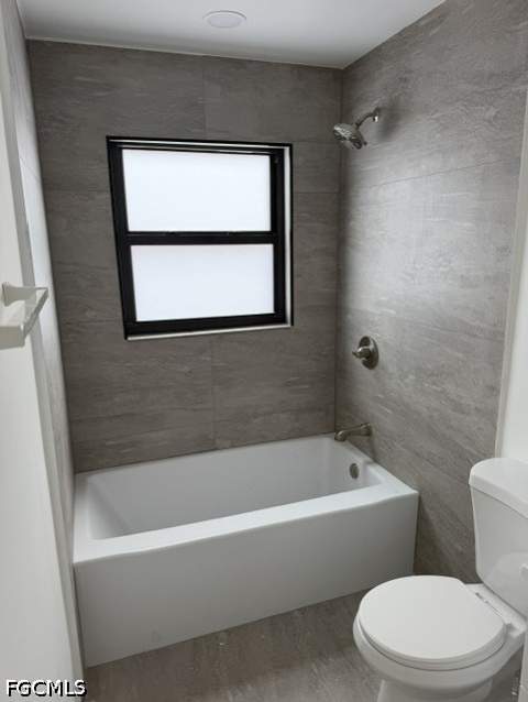 215 Albatross St, Fort Myers Beach FL - photo 13 of 14