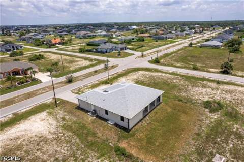 4304 Jacaranda Pkwy W, Cape Coral FL - photo 14 of 42