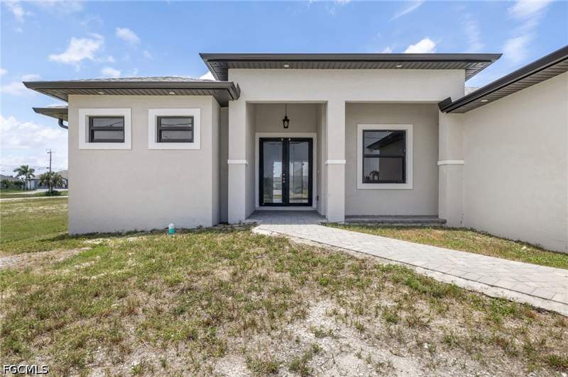 3 bedroom SingleFamilyResidence at 4304 Jacaranda Pkwy W, Cape Coral, Cape Coral — photo 5
