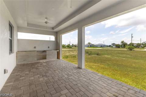 4304 Jacaranda Pkwy W, Cape Coral FL - photo 7 of 42
