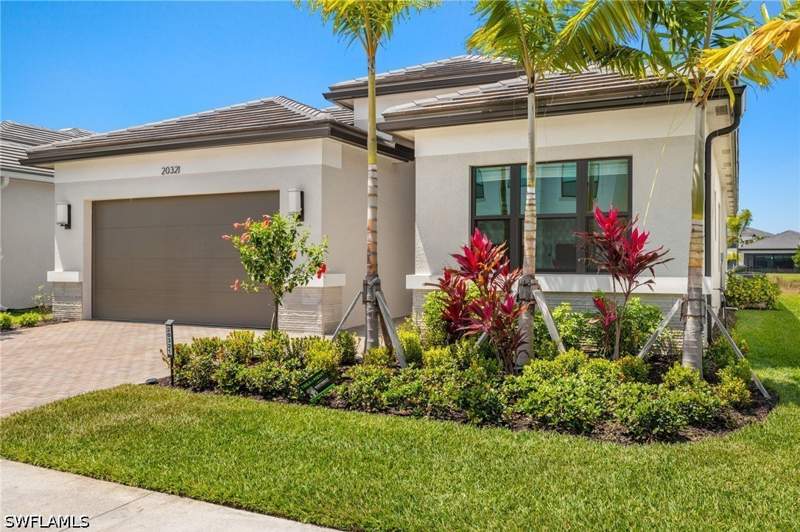 3 bedroom SingleFamilyResidence at 20321 Fair Oak Ln, Rivercreek In Estero, Estero — photo 3