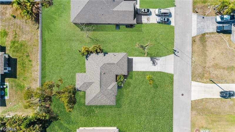 3 bedroom SingleFamilyResidence at 1810 SW 22nd St, Cape Coral, Cape Coral — photo 4