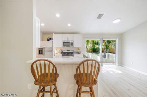 211 Palmacea Rd, Fort Myers FL - photo 16 of 48