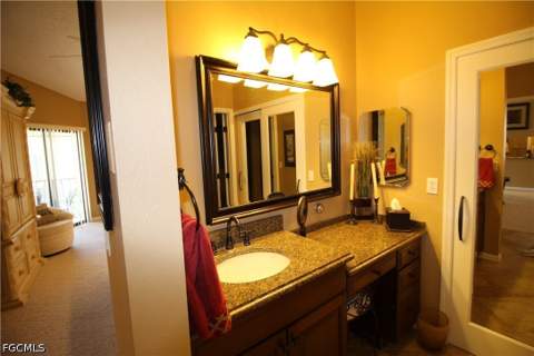 9639 Halyards Ct 21, Fort Myers FL - photo 18 of 49