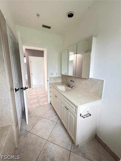200 Arthur Ave, Lehigh Acres FL - photo 6 of 20