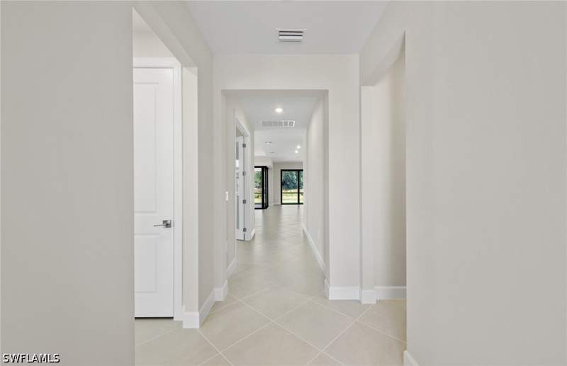 3 bedroom SingleFamilyResidence at 16621 Ash Grove Ln, Country Club, Alva — photo 5