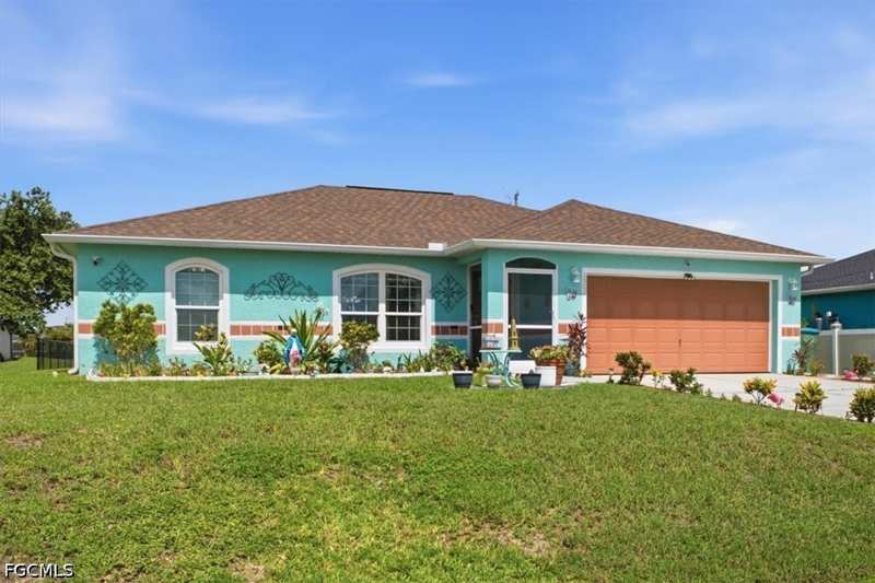 3 bedroom SingleFamilyResidence at 1902 NW 2nd Pl, Cape Coral, Cape Coral — photo 1
