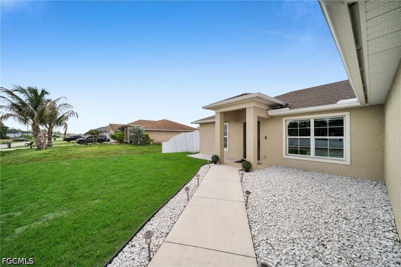3 bedroom SingleFamilyResidence at 3831 21st St W, Lehigh Acres, Lehigh Acres — photo 2