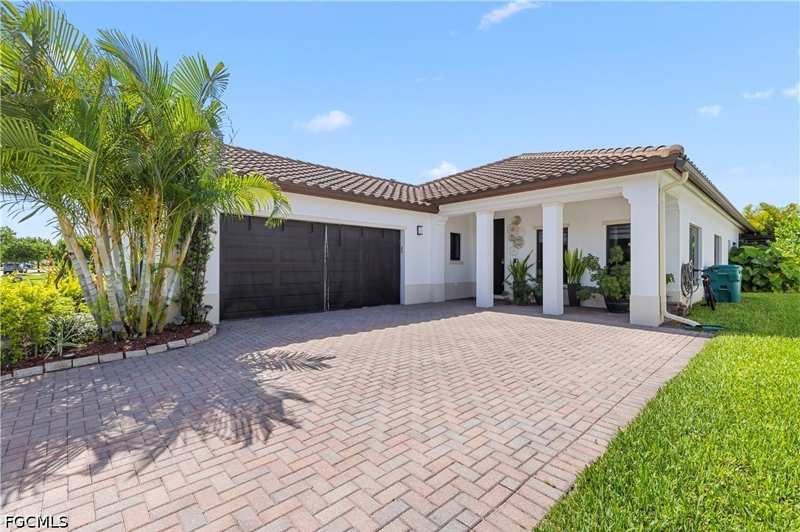 3 bedroom SingleFamilyResidence at 5039 Frattina St, Maple Ridge, Ave Maria — photo 1