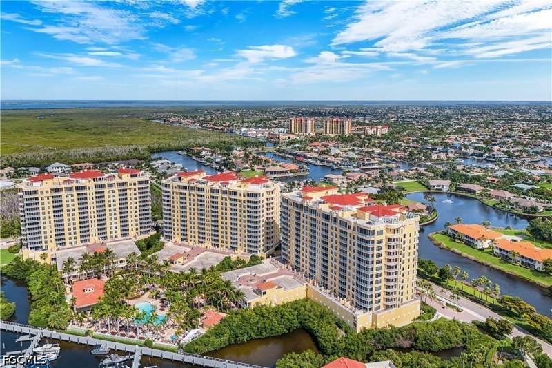 3 bedroom Condominium at 6021 Silver King Blvd 804, Tarpon Landings, Cape Coral — photo 4