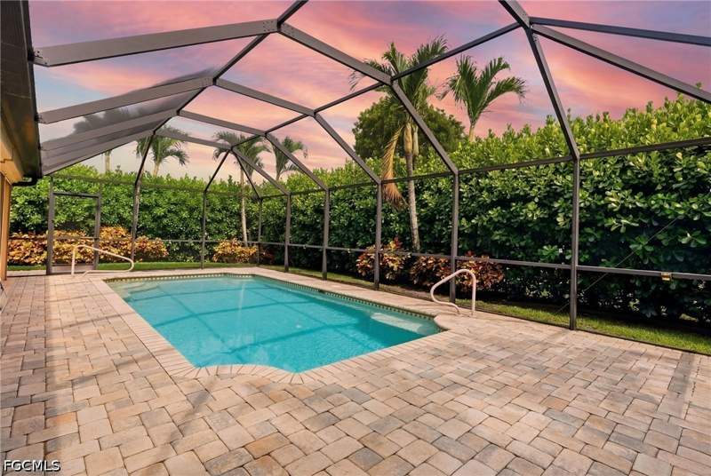 2 bedroom SingleFamilyResidence at 8185 Breton Cir, Cross Creek Estates, Fort Myers — photo 2