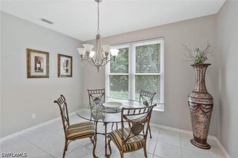 1340 Charleston Square Dr 101, Naples FL - photo 10 of 33