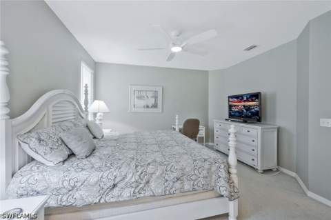 1340 Charleston Square Dr 101, Naples FL - photo 13 of 33
