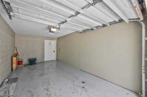1340 Charleston Square Dr 101, Naples FL - photo 20 of 33