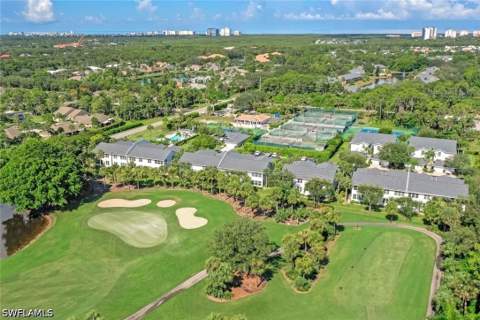 1340 Charleston Square Dr 101, Naples FL - photo 24 of 33