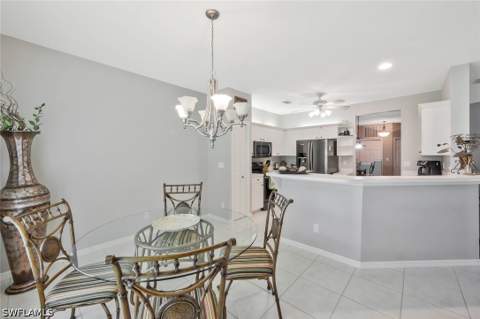 1340 Charleston Square Dr 101, Naples FL - photo 9 of 33